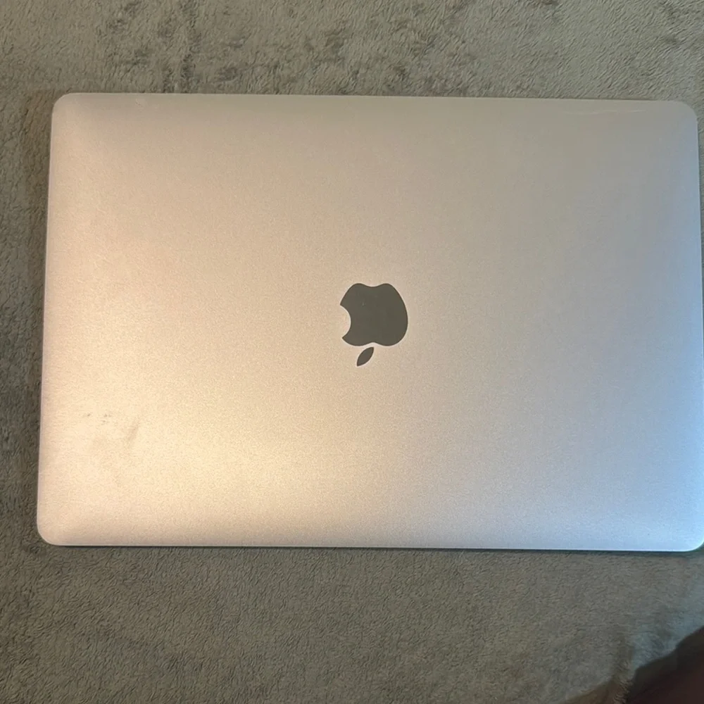 Apple 2017 MacBook Pro i5 128gb